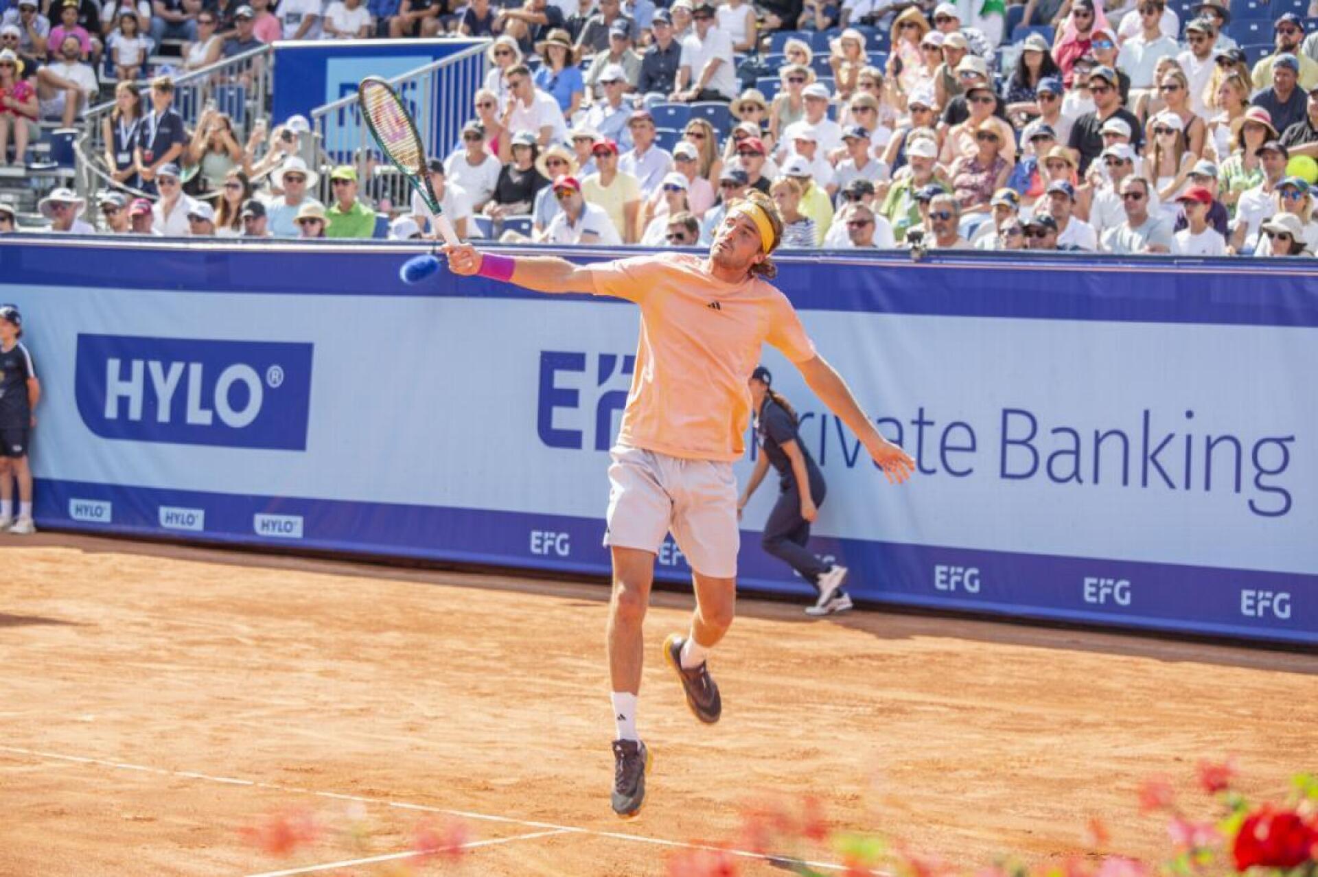  Stefanos Tsitsipas was in a good mood after his victory. In the winner