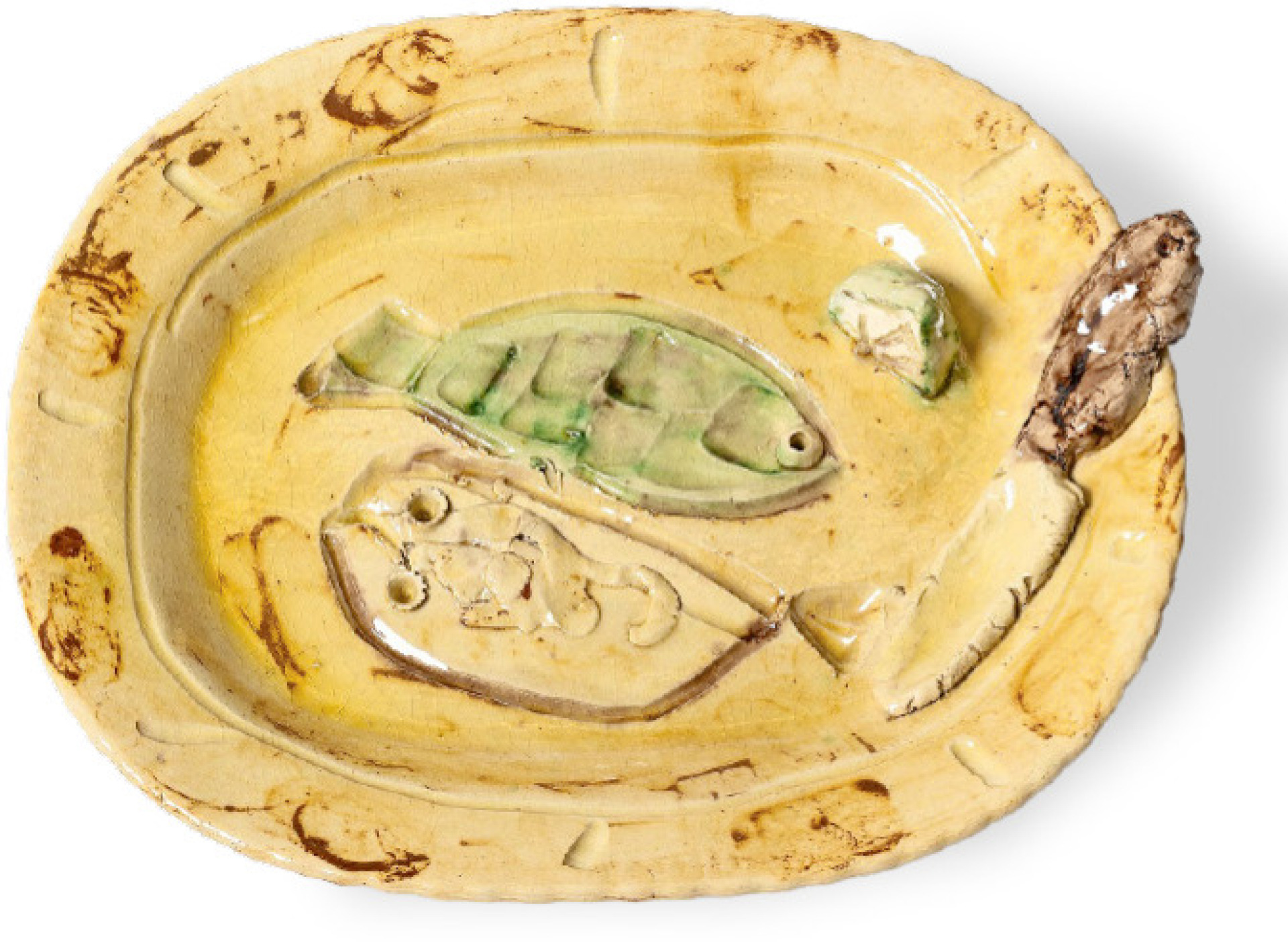 Pablo Picasso | Nature morte aux poissons et au couteau, Vallauris (1947–1948) | Molded, incised and modeled white terracotta – unique 30.8 × 38.4 × 6 cm | 12 × 15 × 2 ½ in | © 2026 Succession Picasso | Courtesy of the Estate and Almine Rech | Photo: Dan Bradica - Das Bild wird blockiert. – Möglicherweise durch einen aktiven Adblocker.