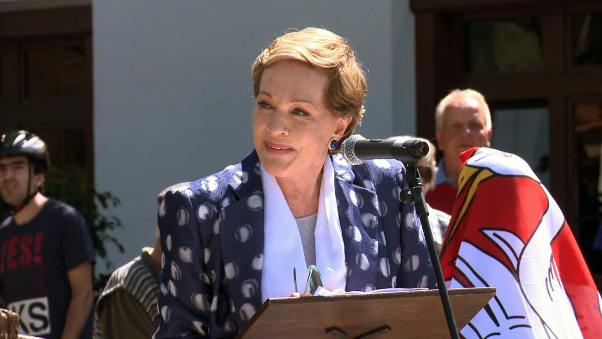In her acceptance speach Julie Andres said " I am so happy to be a citizen of Gstaad" .... in Swiss German