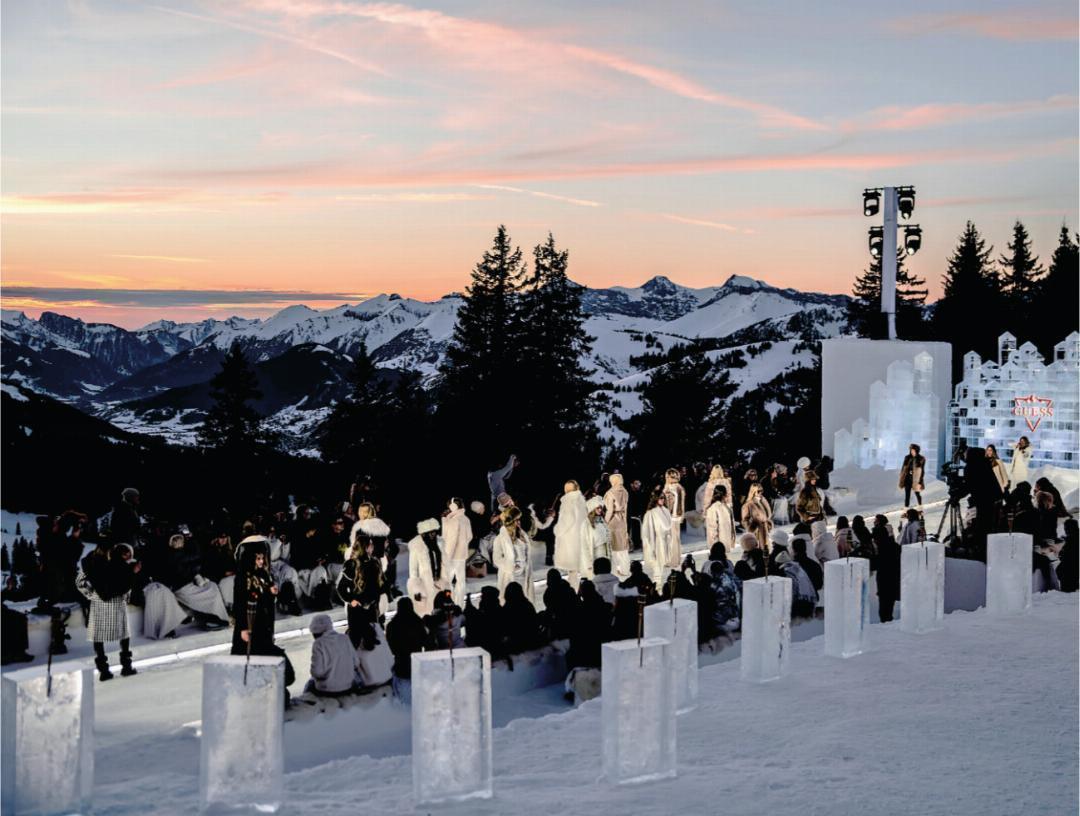 The grand finale of the show with the mountains as a beatiful backdrop. The grand finale of the show with the mountains as a beatiful backdrop.
