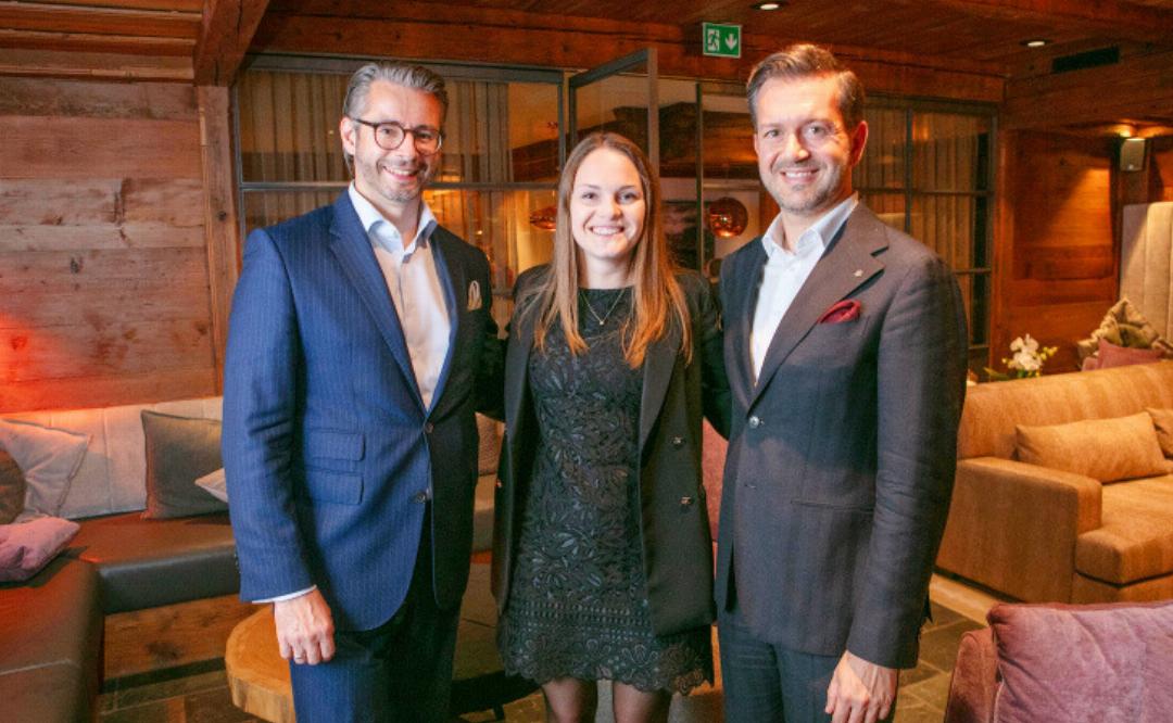 Three of the evening’s hosts: Christian Zach, Head of UBS Wealth Management Gstaad, Adonia Brunner, Client Advisor Private Wealth, and Marco Formoso, Team Leader Private Wealth Bern (from left). Three of the evening’s hosts: Christian Zach, Head of UBS Wealth Management Gstaad, Adonia Brunner, Client Advisor Private Wealth, and Marco Formoso, Team Leader Private Wealth Bern (from left).