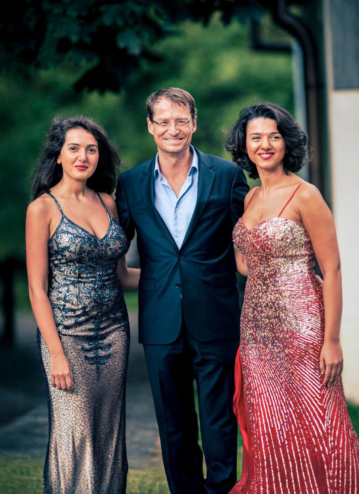 2015, with the pianists Gvantsa and Khatia Buniatishviliv