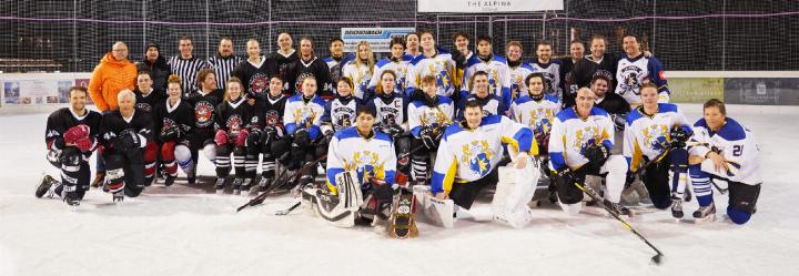 HC Gstaad-Saanenland with a mixed team of Gymnasium students, juniors and seniors won 10:9 against the mixed team of students, teachers, friends and alumni from Institut Le Rosey