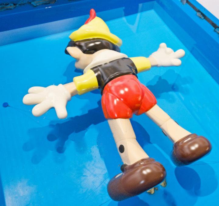 MAZE Art Gstaad 2025-Mascota & Friends
 Maurizio Cattelan- Baptiste Janin