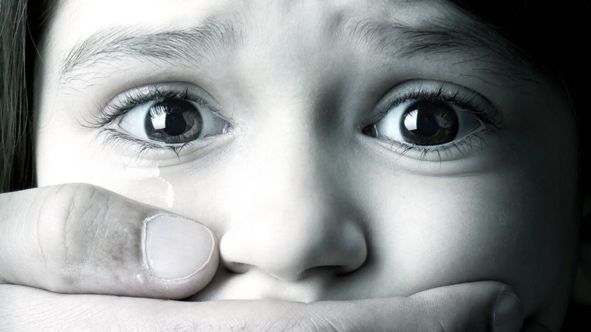 Breaking the Silence, an interview with Homayra Sellier | Image courtesy of Innocence in Danger - Das Bild wird blockiert. – Möglicherweise durch einen aktiven Adblocker.