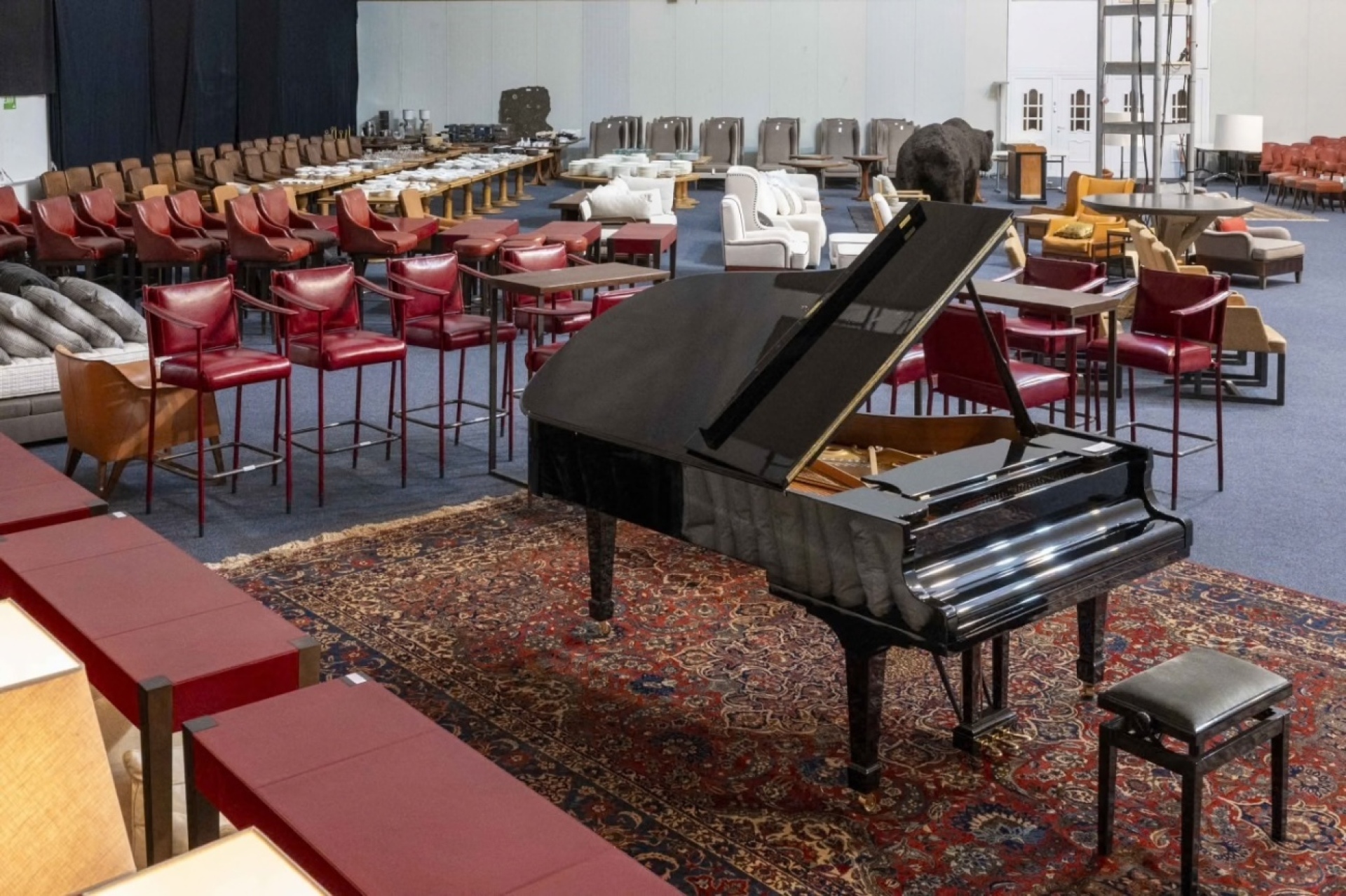 The 2005 Steinway · © Jürg Hoss Liquidationen