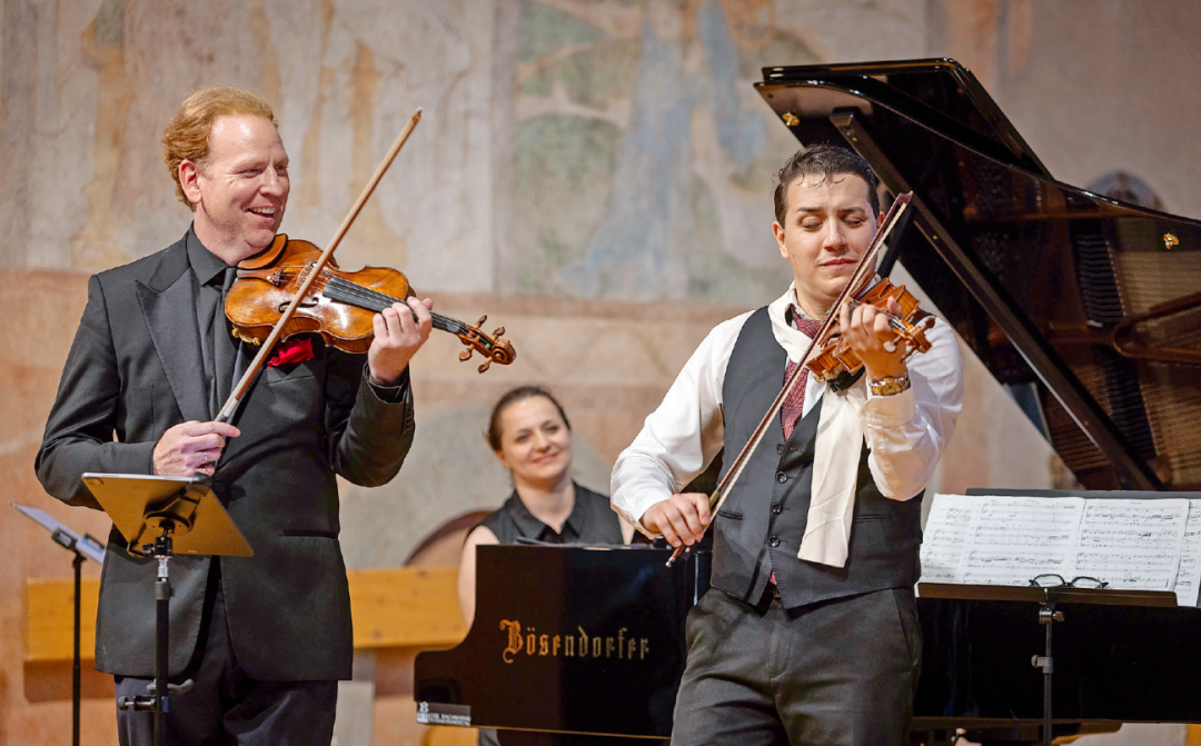 Bringing generations and musical worlds together: At Fiddlefest, the spirit of Family Matters was especially meaningful to Daniel Hope. PHOTO: MENUHIN FESTIVAL GSTAAD/BAILEY DAVIDSON PHOTOGRAPHY Bringing generations and musical worlds together: At Fiddlefest, the spirit of Family Matters was especially meaningful to Daniel Hope. PHOTO: MENUHIN FESTIVAL GSTAAD/BAILEY DAVIDSON PHOTOGRAPHY