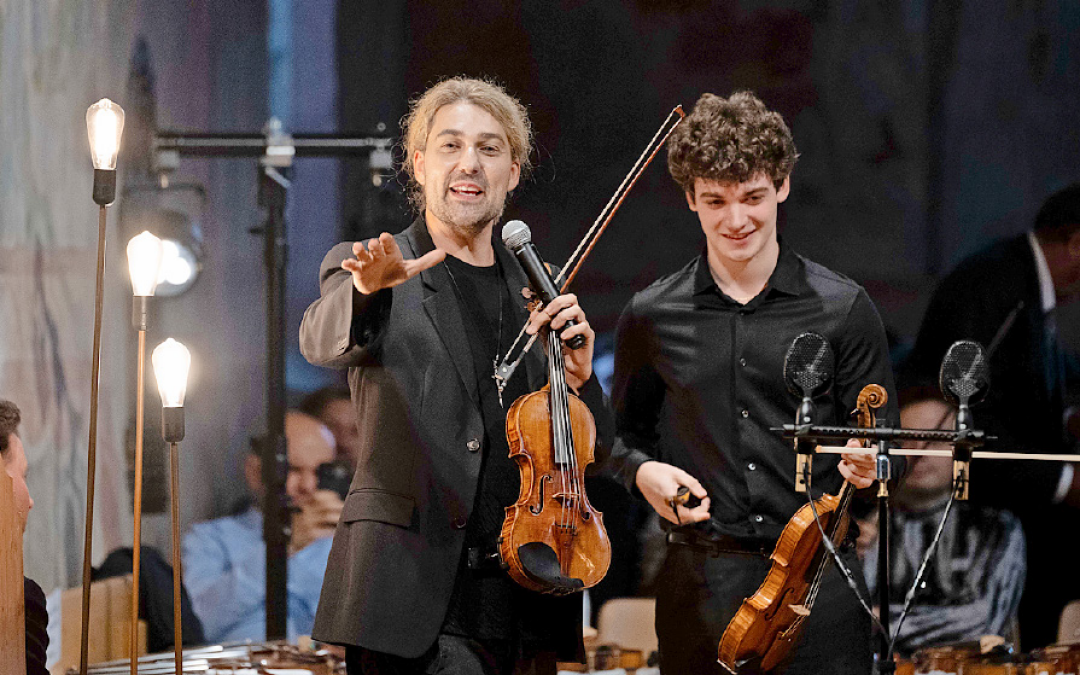 Bringing music closer to the audience: David Garrett (left) and Andrea Cicalese at Masters of Sound. At several concerts this summer, the artists offered insights into the music and their instruments, sharing information and personal stories. PHOTO: MENUHIN FESTIVAL GSTAAD/RAPHAEL FAUX Bringing music closer to the audience: David Garrett (left) and Andrea Cicalese at Masters of Sound. At several concerts this summer, the artists offered insights into the music and their instruments, sharing information and personal stories. PHOTO: MENUHIN FESTIVAL GSTAAD/RAPHAEL FAUX