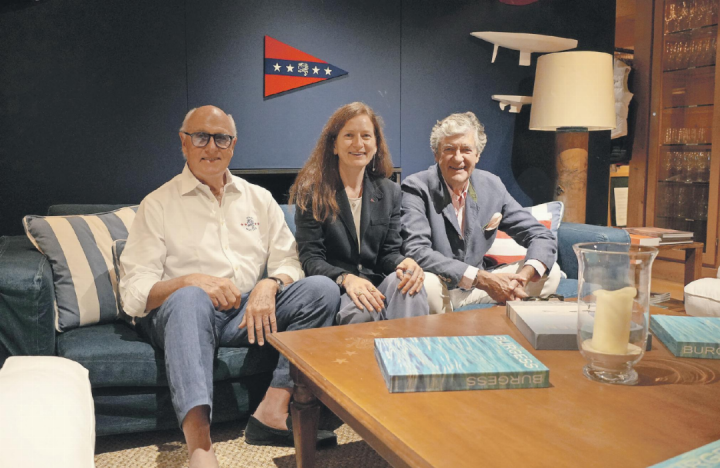 Hosting the evening: (from left) Rear Commodore Alejandro Dahlhaus, Managing Director Cindy Schönrich and Commodore Manrico Iachia of the Gstaad Yacht Club. PHOTOS: SONJA WOLF